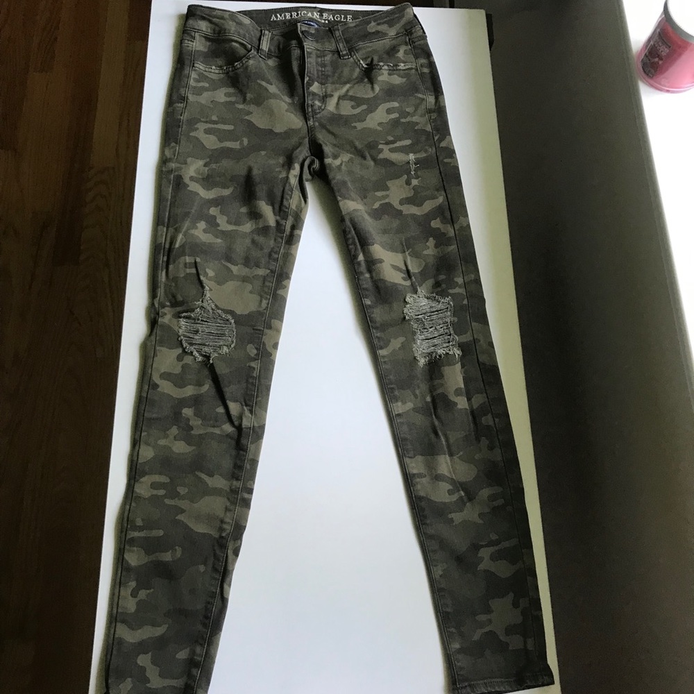 American Eagle Camo Jeggings